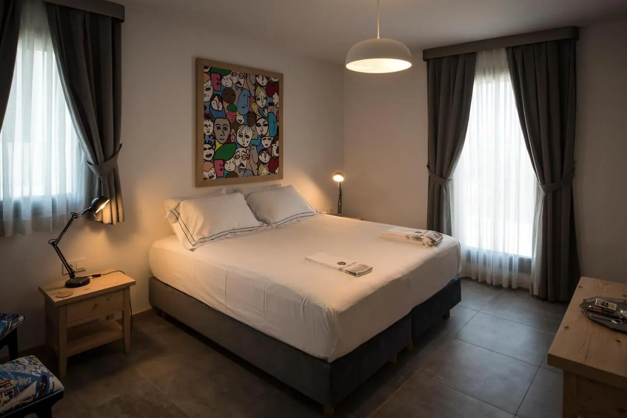 Ξενοδοχείο Otel Fiori- Urla Σμύρνη